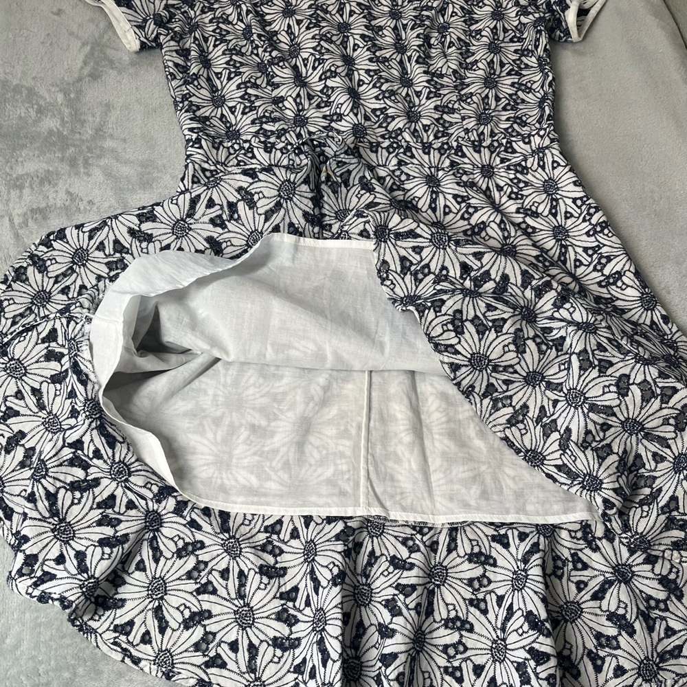 Michael Kors Womens Sz 8 Navy and White Midi Embroidered Floral Zip Up Dress. - Picture 8 of 14